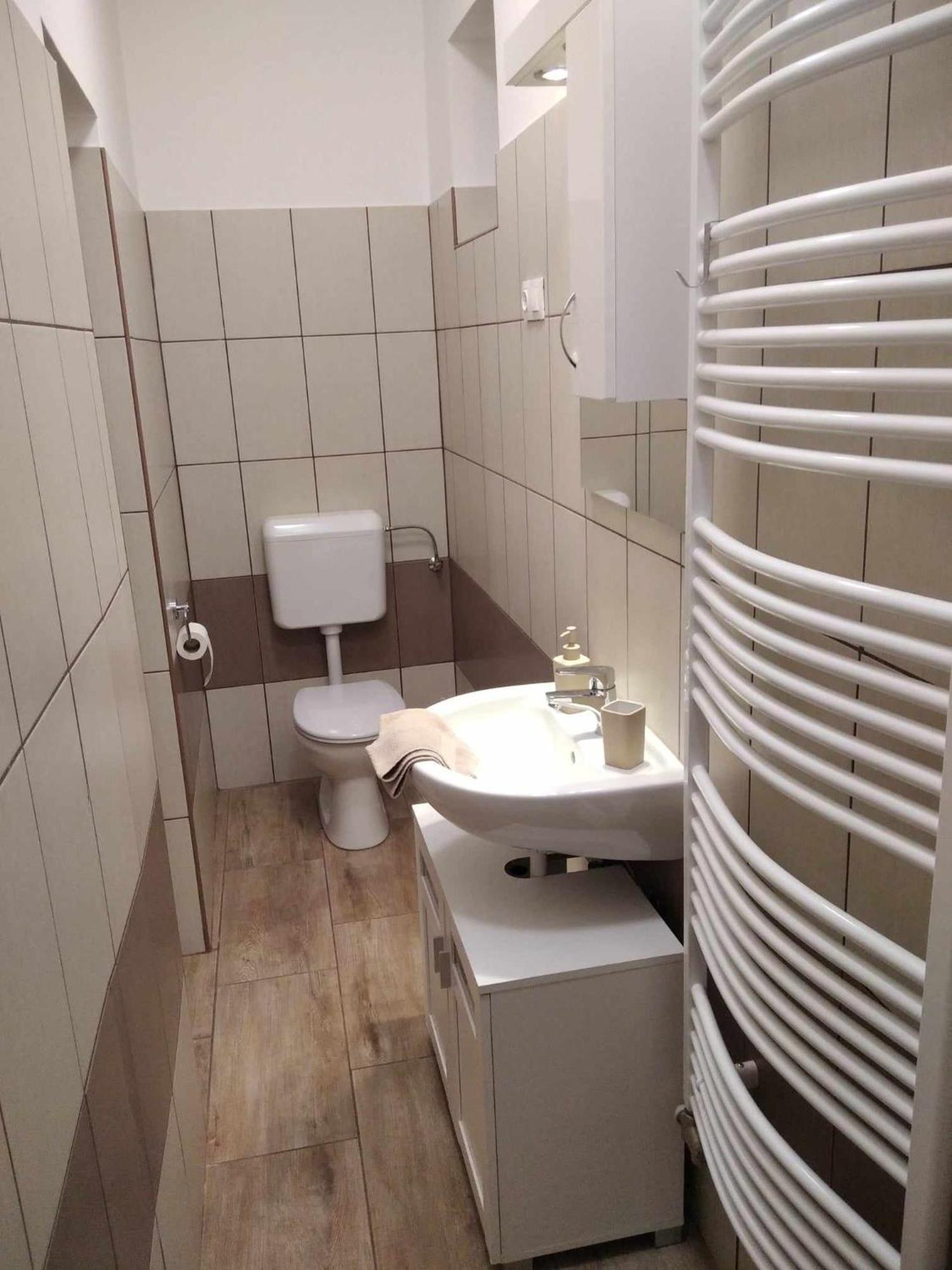 Apartment Esze Vendegszoba Tata